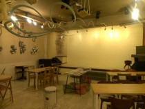 藝育カフェSankaku　店内